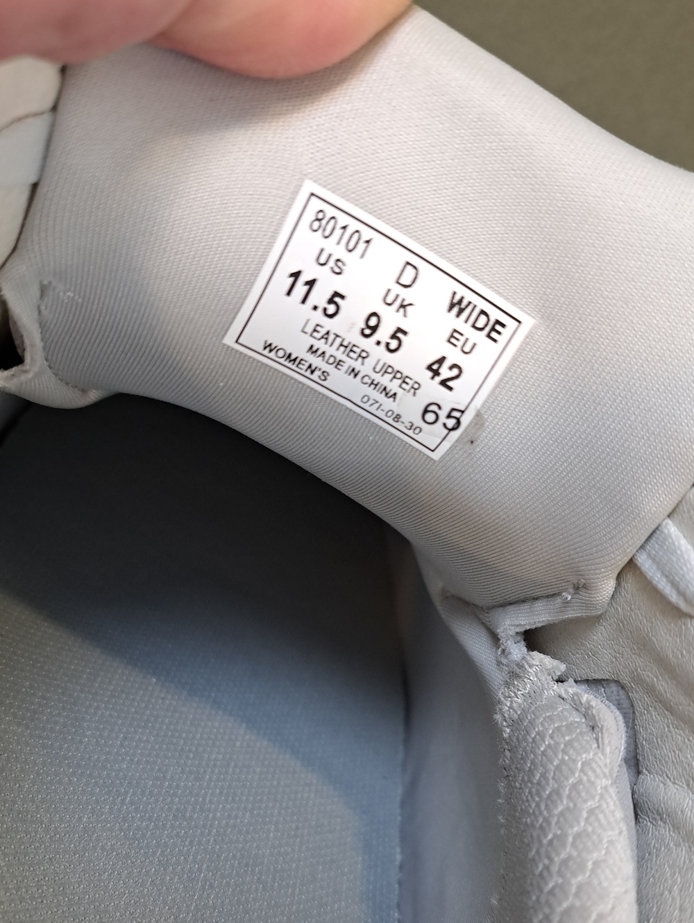 Orthofeet Stride Hands-Free Sneakers - Color: Ecru - Size: Women 11.5 Wide (D) - Picture 10 of 13